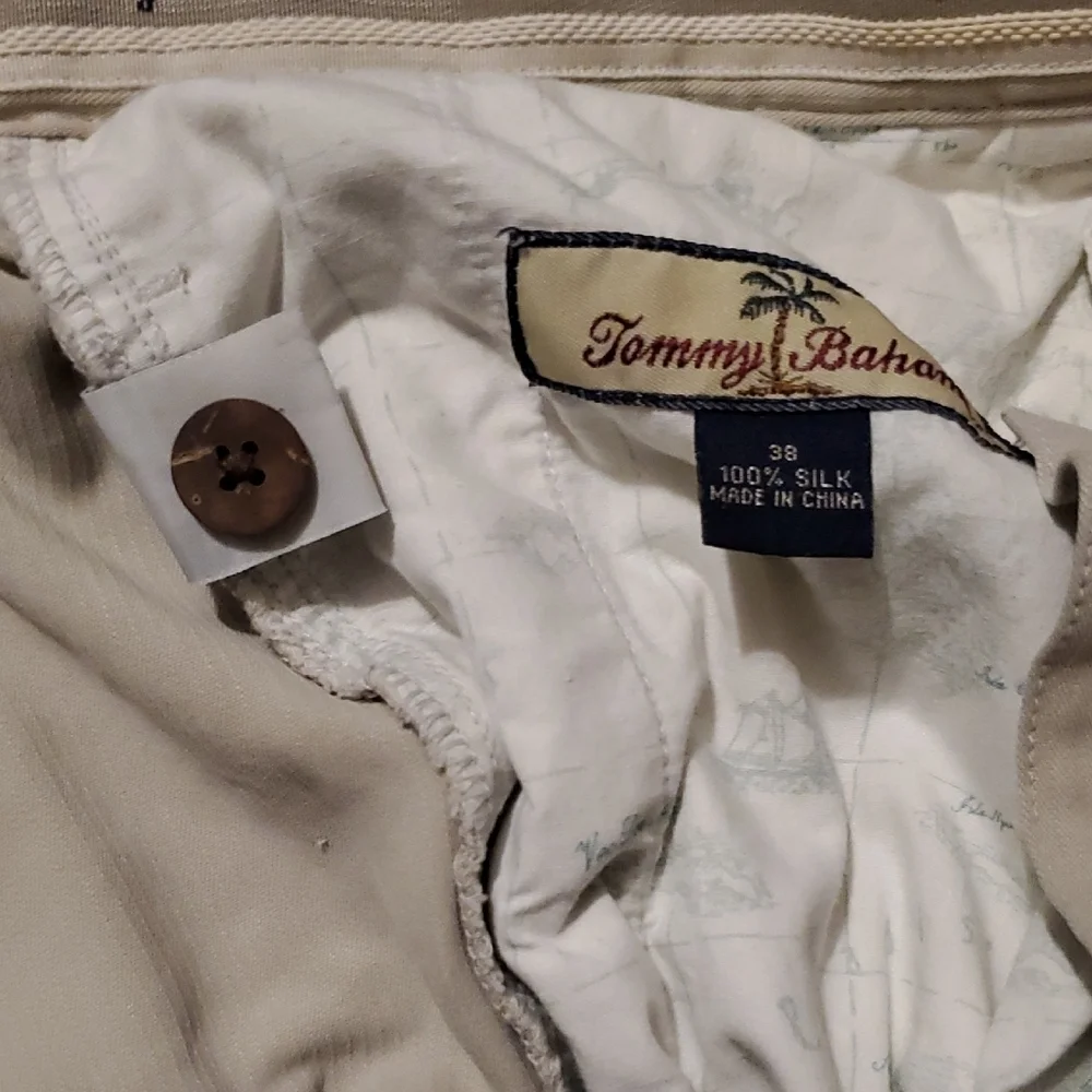 Tommy Bahama 100% Silk Cream Flat Front Shorts